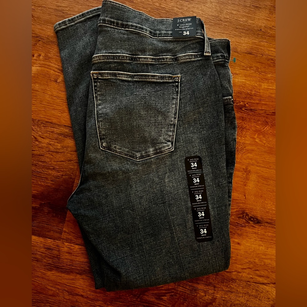 J Crew Size 34 8” Mid Rise Skinny Signature Stretch Denim NWT